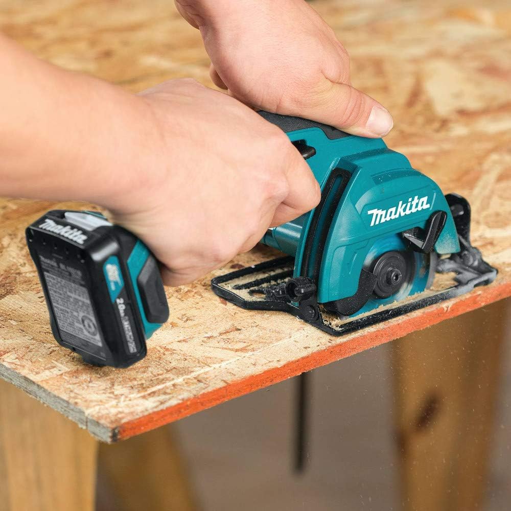 Makita SH02R1 12V max CXT® Lithium-Ion Cordless 3-3/8' Circular Saw Kit (2.0Ah)