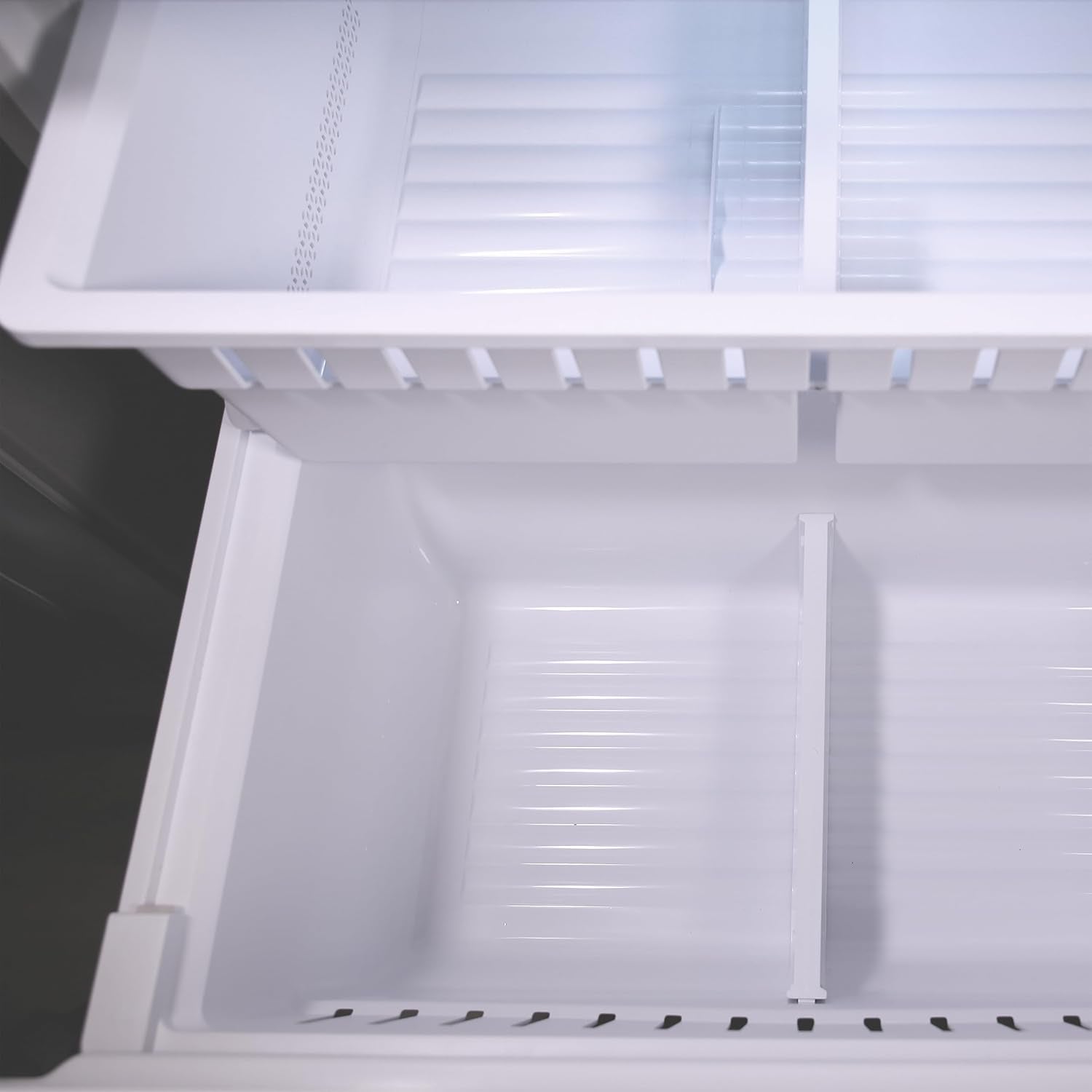 West Bend Refrigerator Freestanding French Door Design Fridge with 5.1 Cu.Ft. Freezer Capacity, Adjustable Electronic Control and Frost Free Defrost, 17.5-Cu.Ft, Metallic