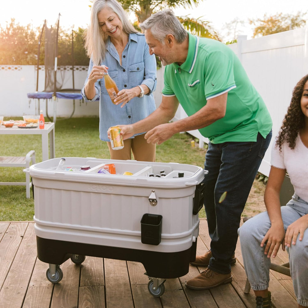 Igloo Hard Cooler | Polar & Party Bar Series | Insulated Ice Chests
