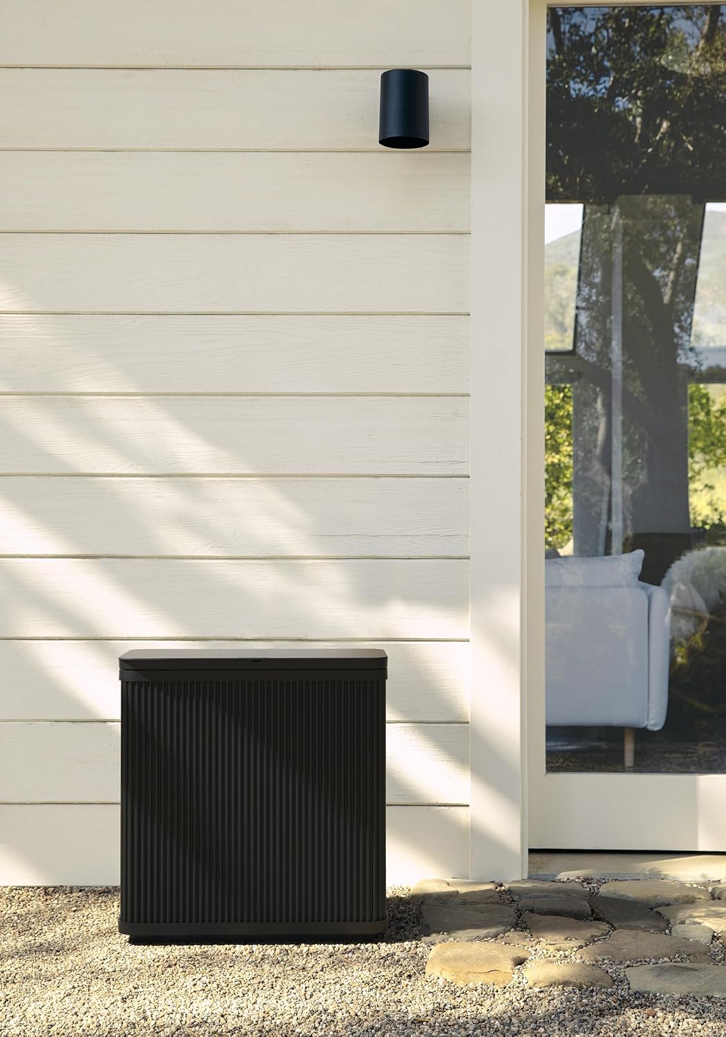 Veradek Tambour Series Outdoor Trash Can with Lid – All-Weather Waste Bin for Patio, Pool, BBQs & Parties | Durable Dual Bag System up to 30 Gallons | Modern Design for Backyard or Deck