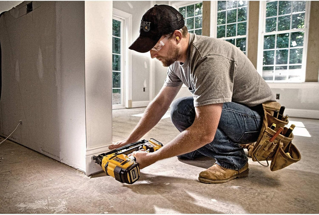 DEWALT 20V MAX* Finish Nailer, Angled, 16GA, Tool Only (DCN660B)