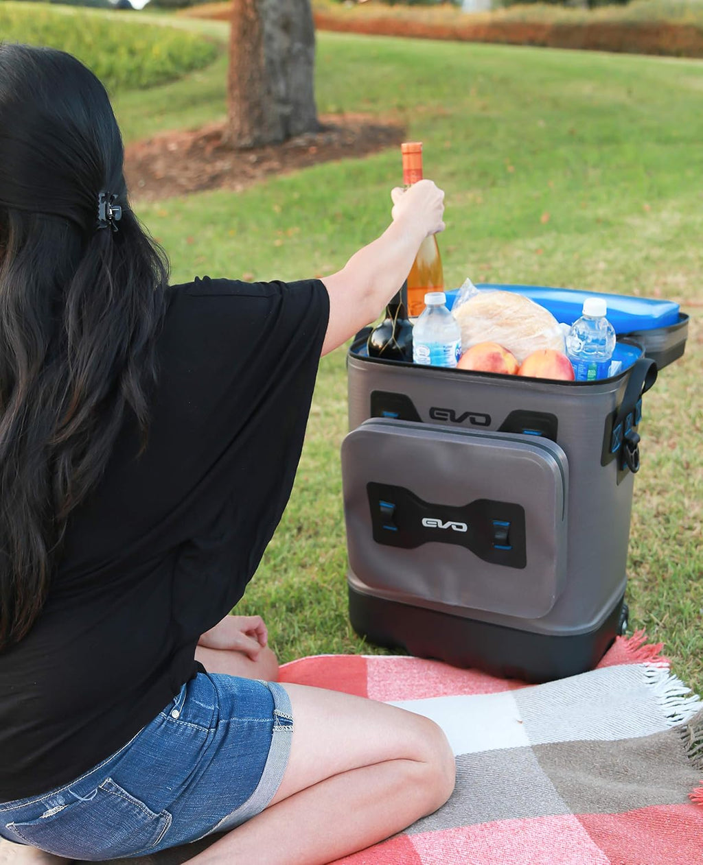 Evolution Outdoor Leak Resistant Insulated EVO Premium Rolling Cooler with ABS Molded Top, 8 Accessory Loops, Retractable 4-Stage Handle