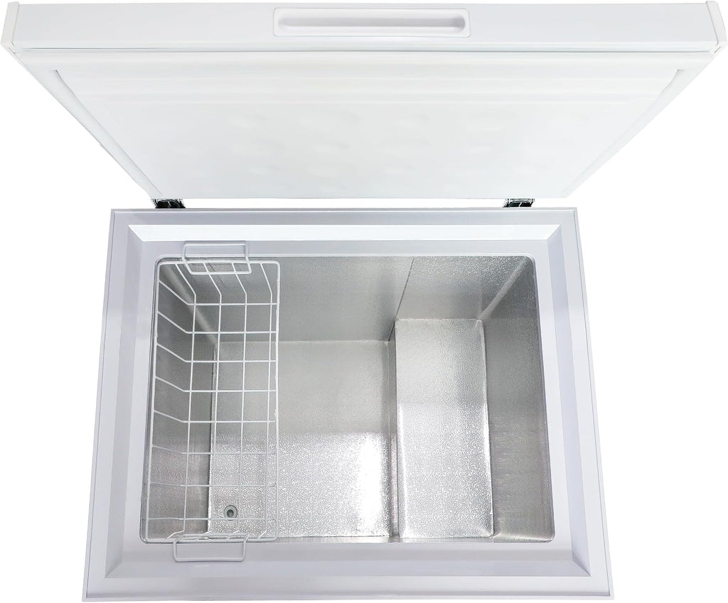 Commercial Cool 5.4 Cu. Ft. Chest Freezer,White