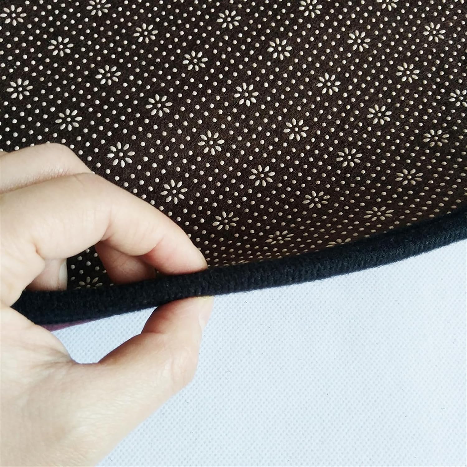 Office Chair Mat for Hardwood Floor, Vintage Computer Gaming Rolling Low Pile Carpet Floor Chair Mat, Anti-Slip Backing Round Desk Rug Floor Mat for Home