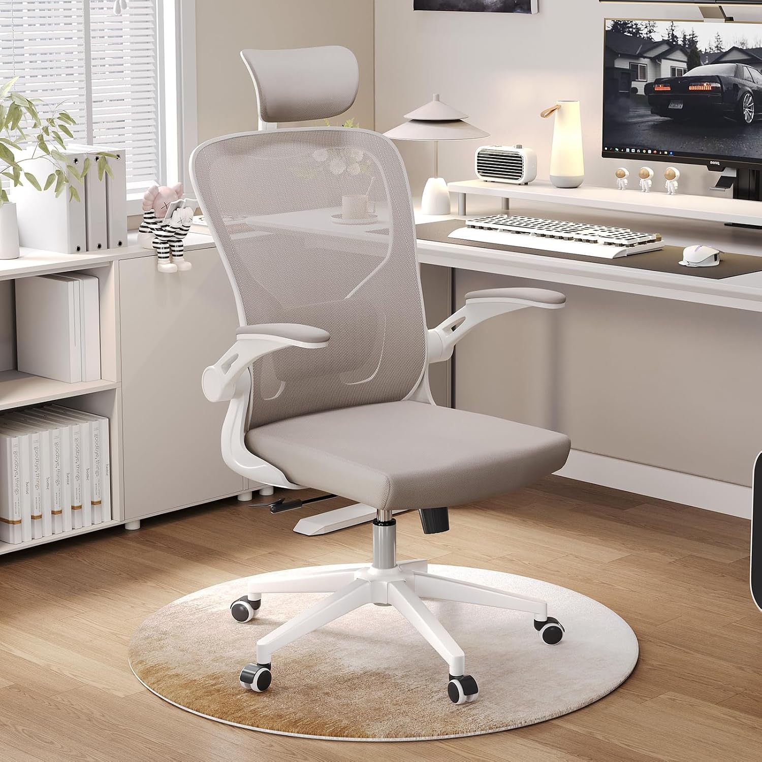 Ergonomic Office Chair, High-Back Mesh Computer Desk Chair with Adjustable Height, Lumbar Support, Flip-Up Armrests,headrest，and Swivel Rolling Design for Home and Office Use