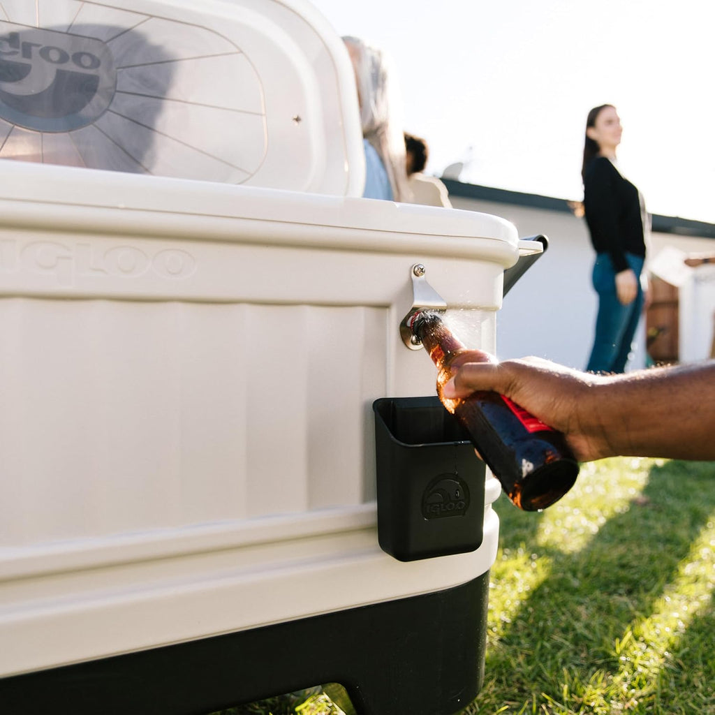 Igloo Hard Cooler | Polar & Party Bar Series | Insulated Ice Chests