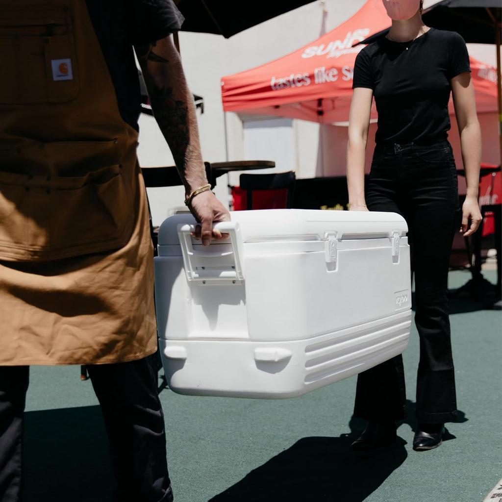 Igloo Hard Cooler | Polar & Party Bar Series | Insulated Ice Chests